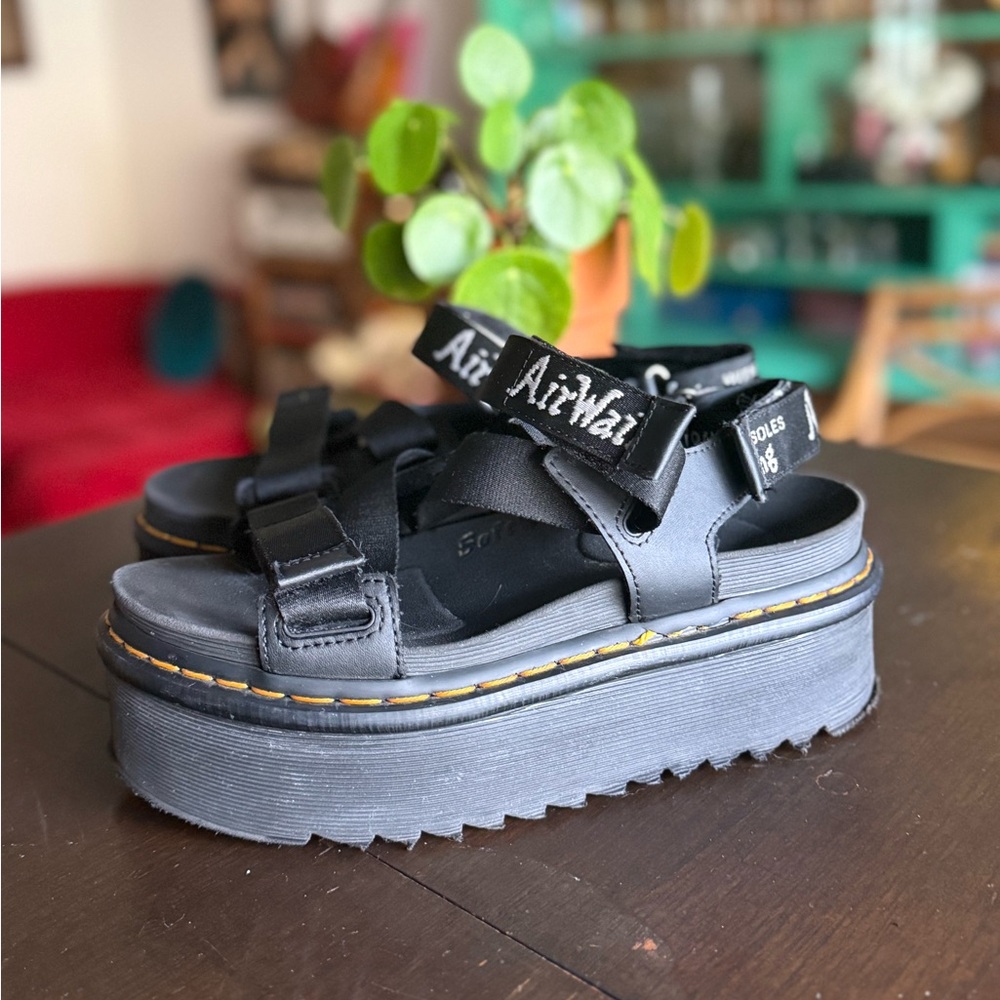 Dr. Martens Kimber Sandal